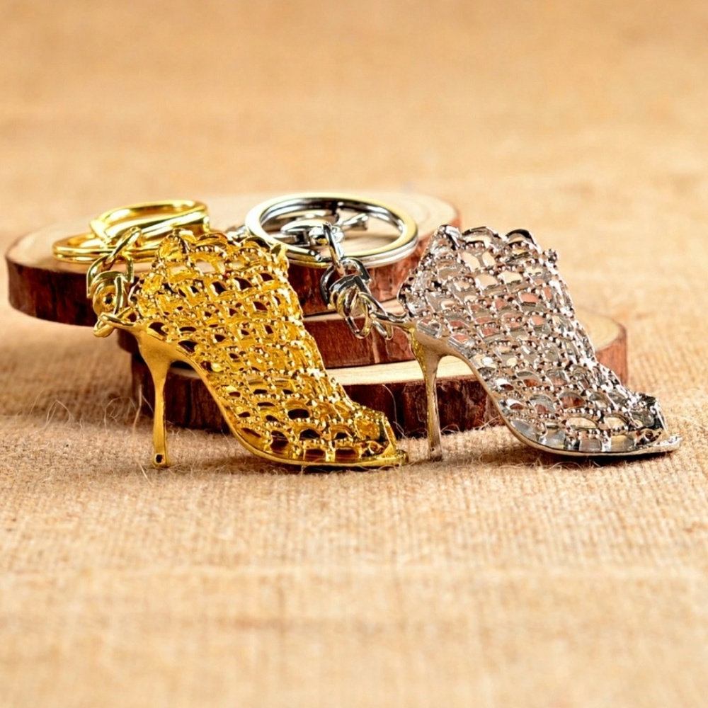 🌹Hollow Out High Heel Shoes👡 Keychain - Picture 1 of 6